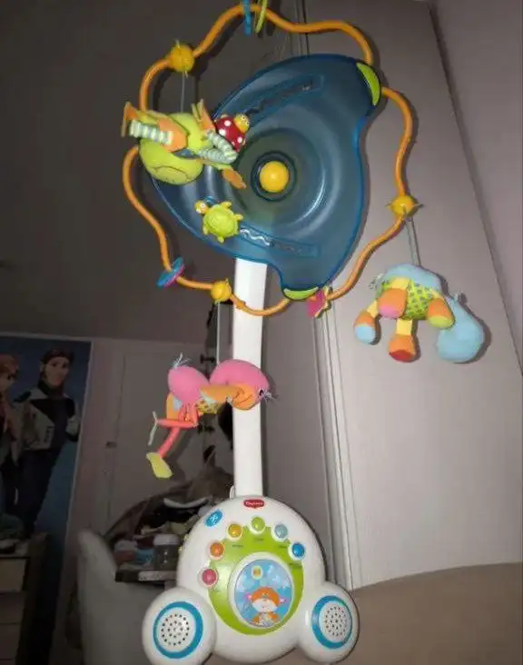 Мобиль Тини лов со сменной каруселькой