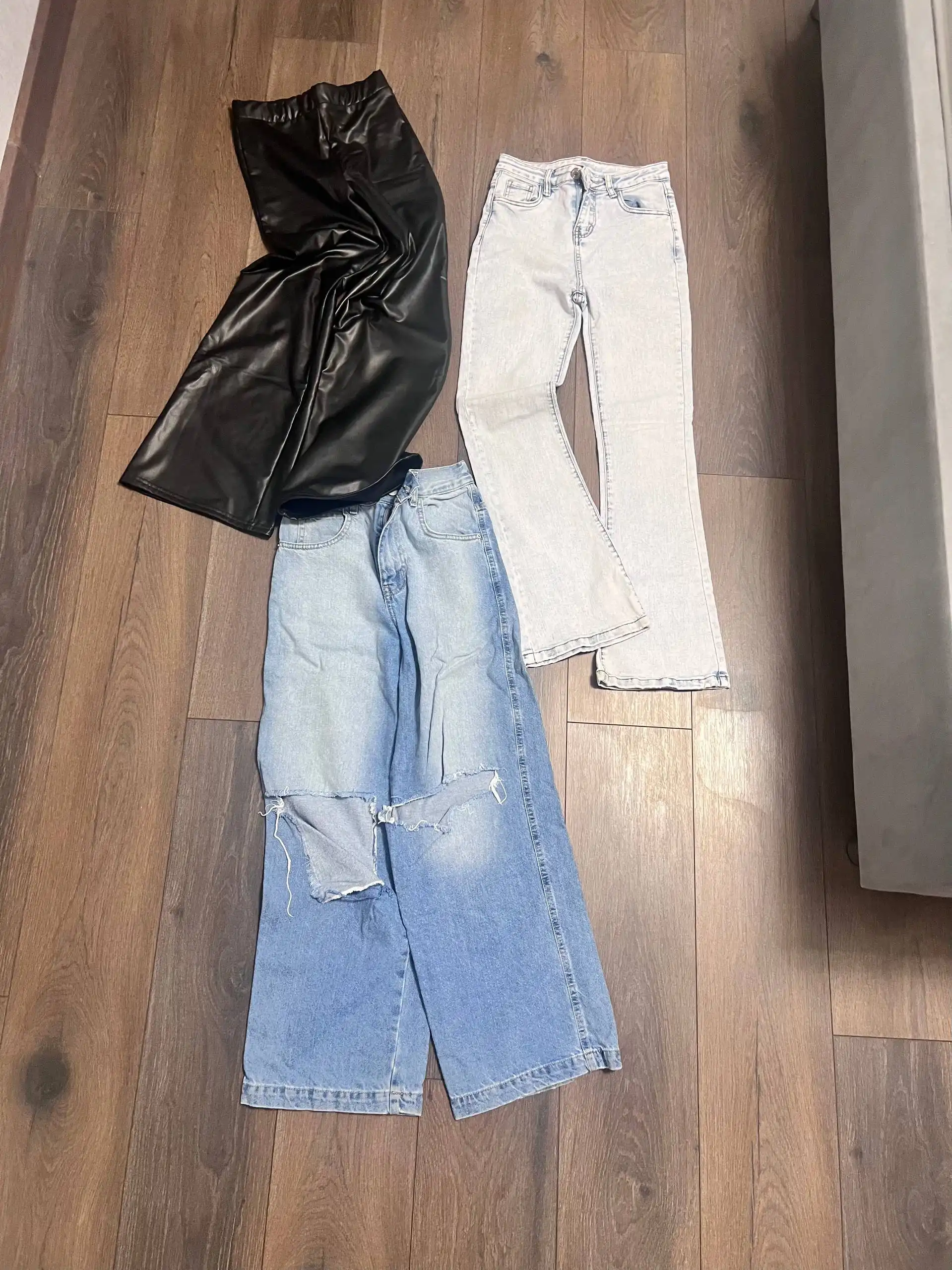 Детская одежда: джинсы и брюки на возраст 10-12 лет