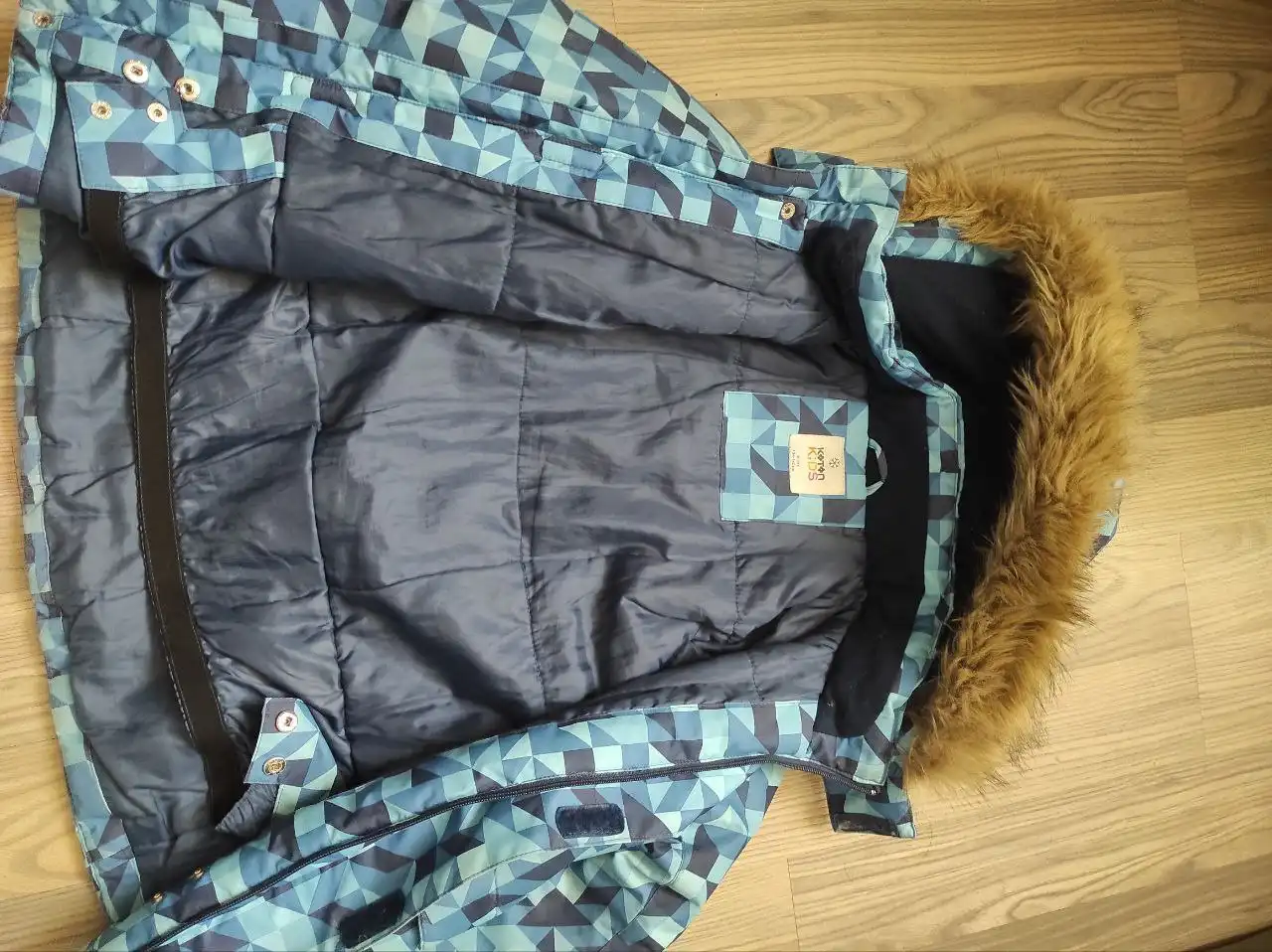 Зимняя куртка на мальчика размер 134-140