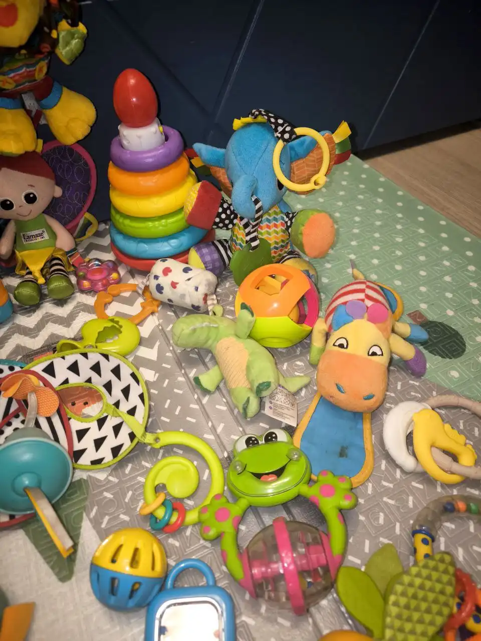 Огромный пакет развивающих игрушек для детей до года