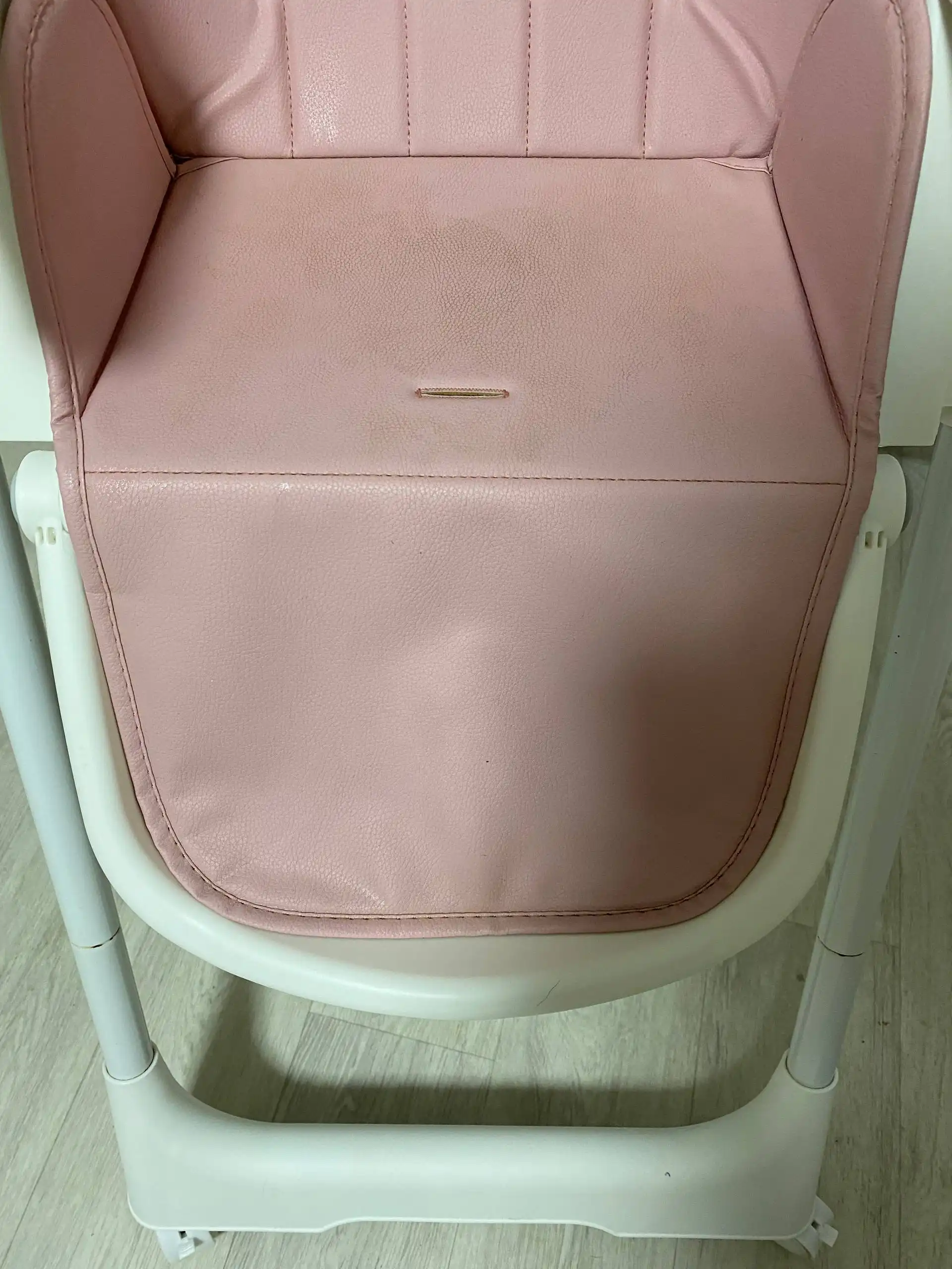 Стульчик для кормления до 25 кг с регулируемой спинкой и столиком