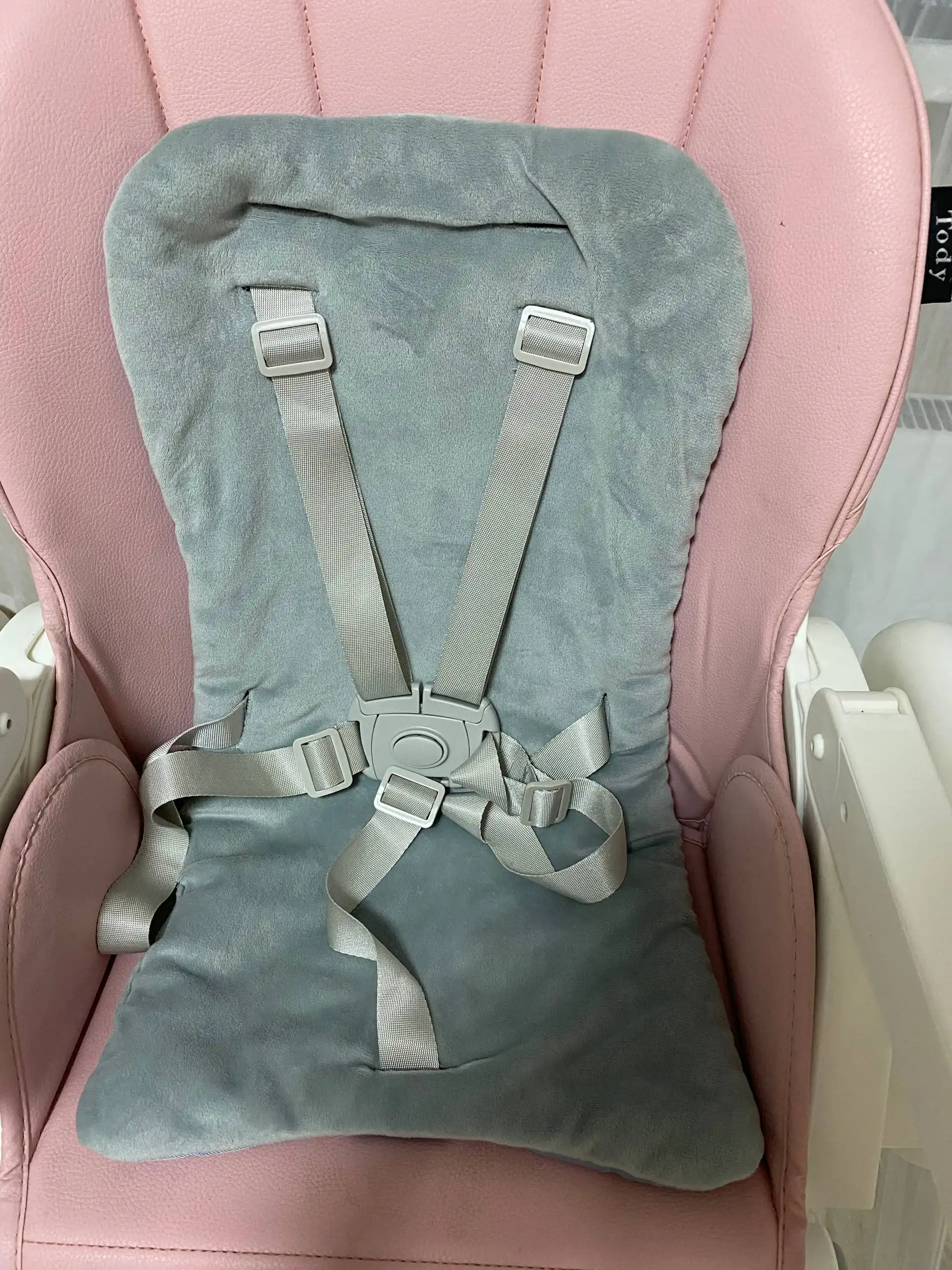 Стульчик для кормления до 25 кг с регулируемой спинкой и столиком