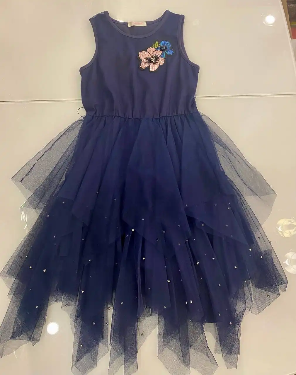 Три нарядных платья для девочек 9 лет (рост 130-140 см)