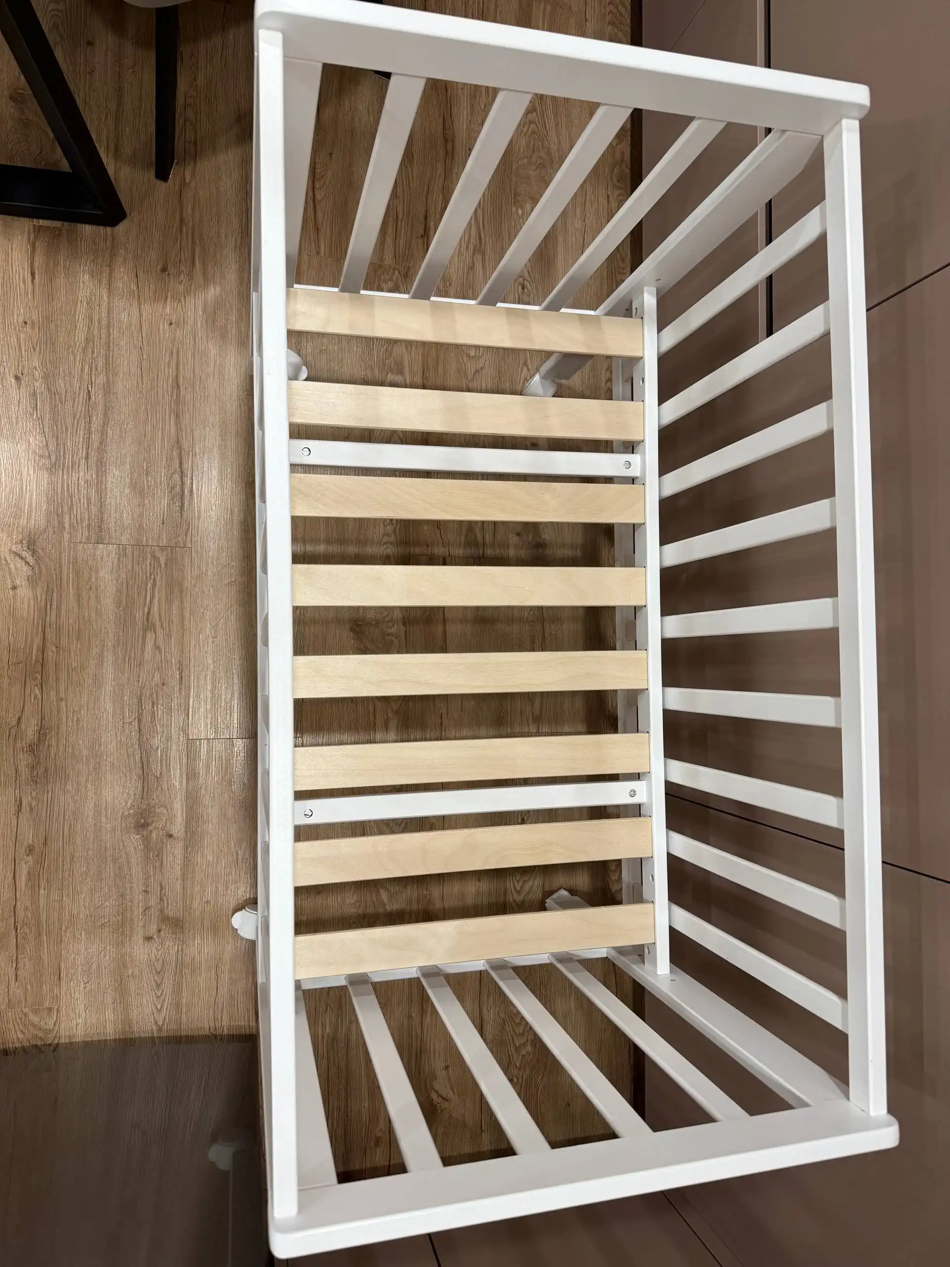 Миниатюрная кроватка и матрас в идеальном состоянии