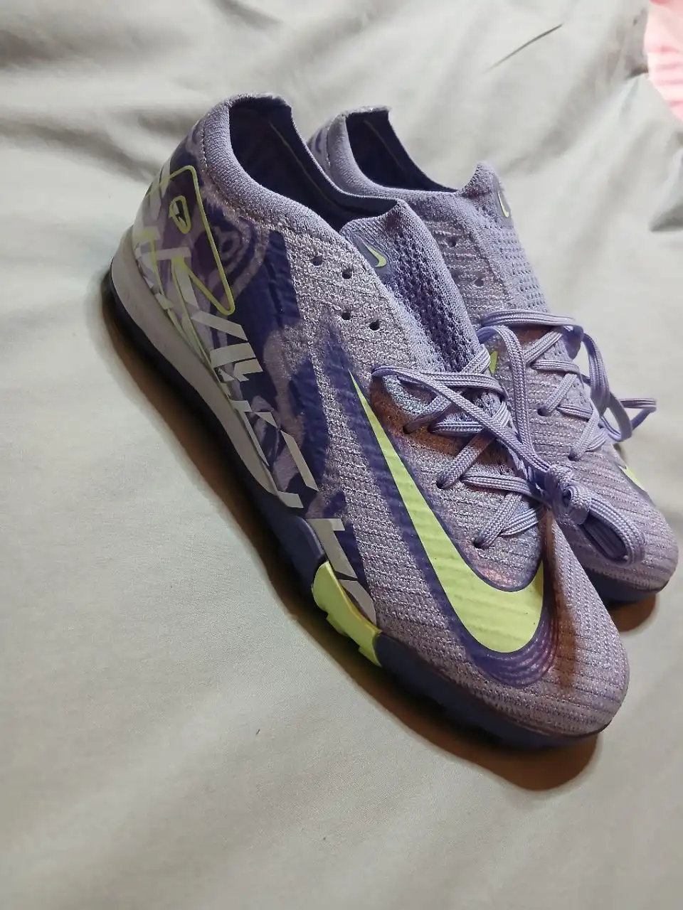 Футбольные шиповки 38 размера