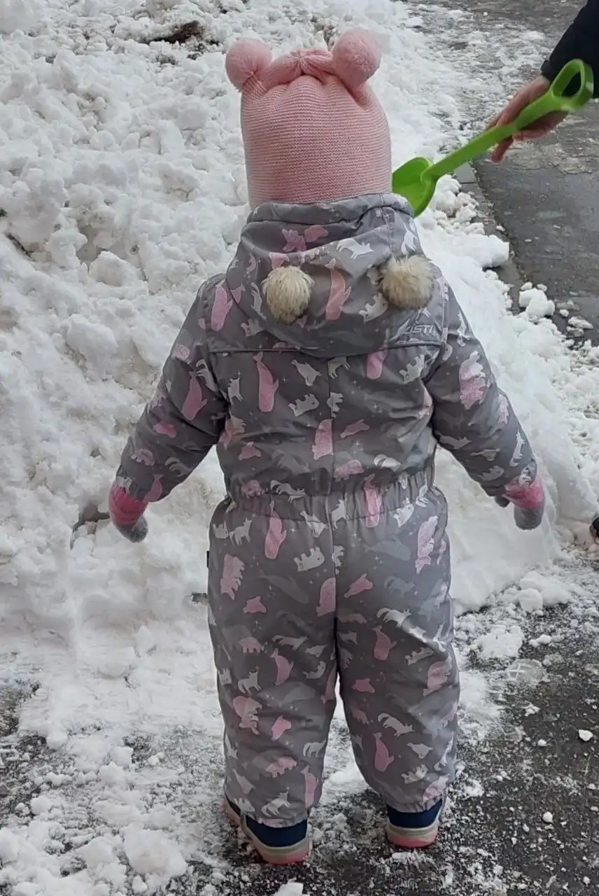 Продам зимний комбинезон Mothercare серый со зверями