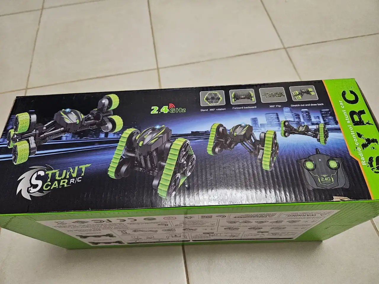 Машинки на пульте управления и конструктор