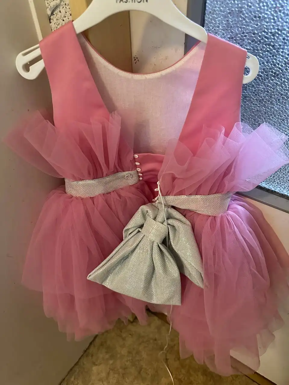 Красивое нарядное платье размер 122