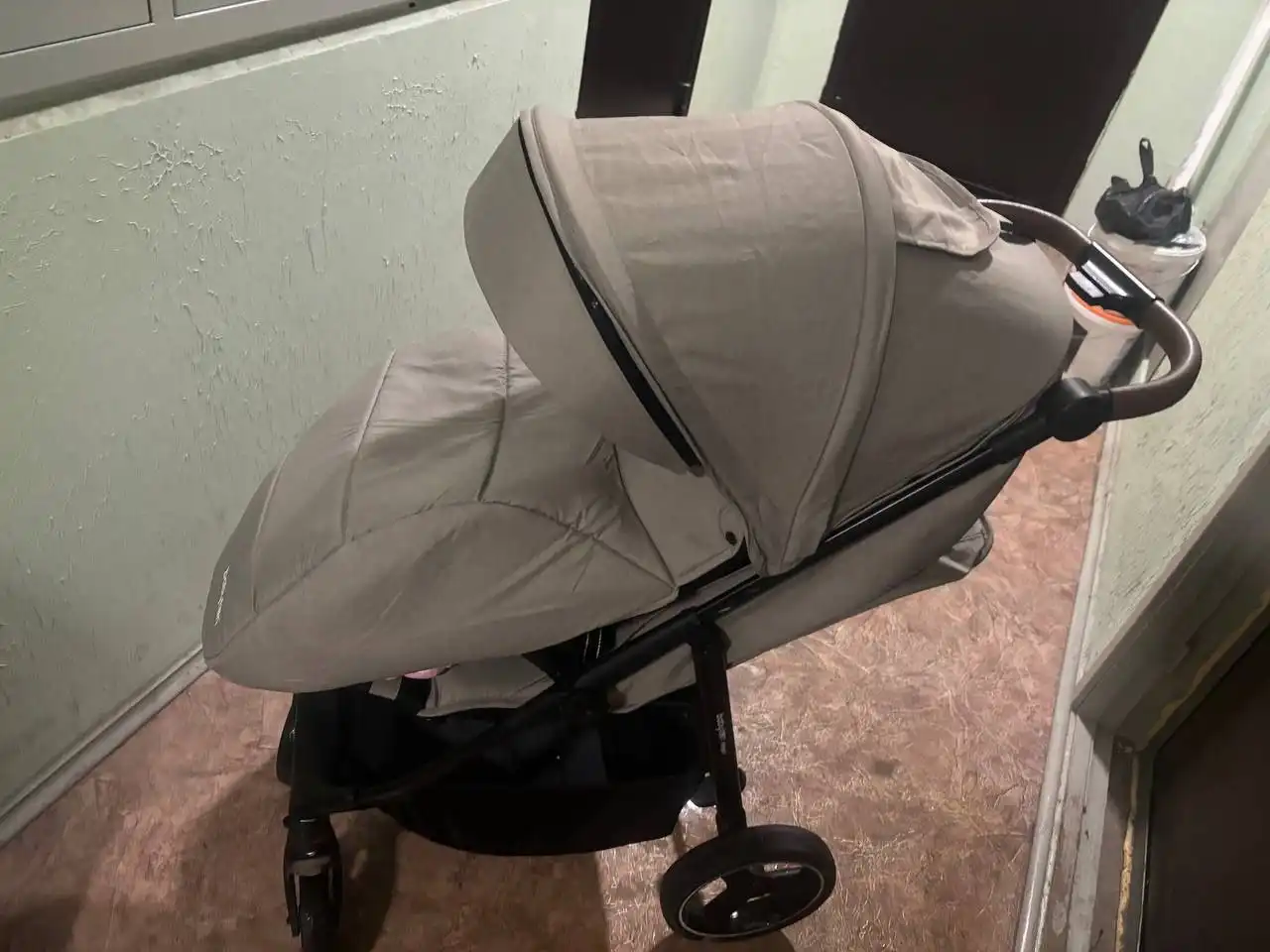 Продам коляску прогулочную babyton