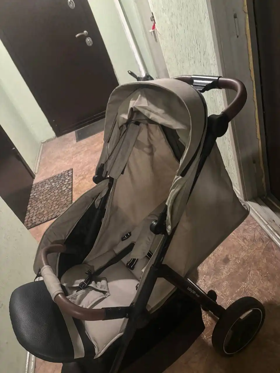 Продам коляску прогулочную babyton