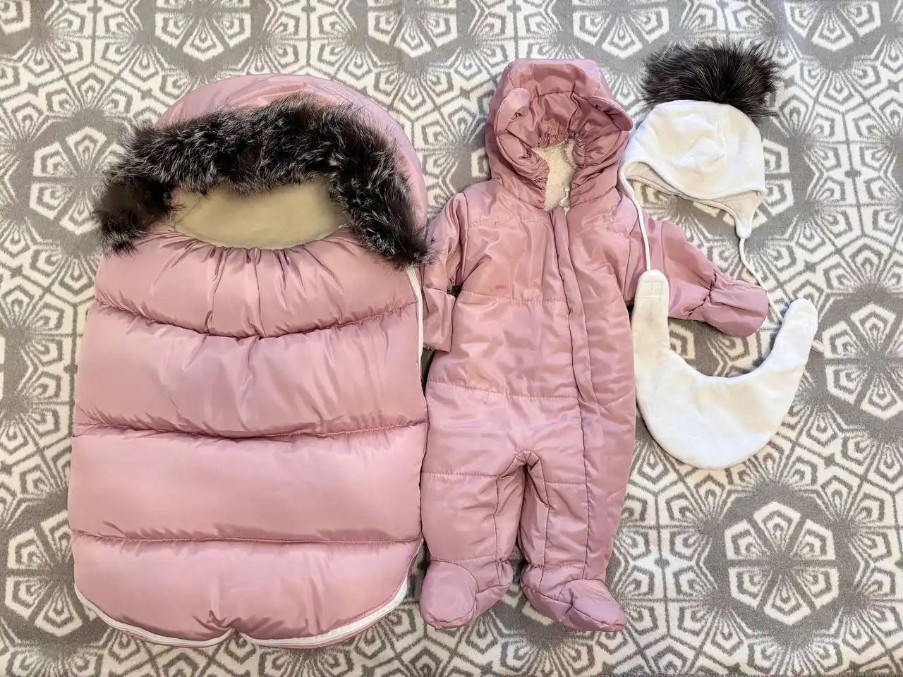 Зимний конверт на овчине для новорожденных