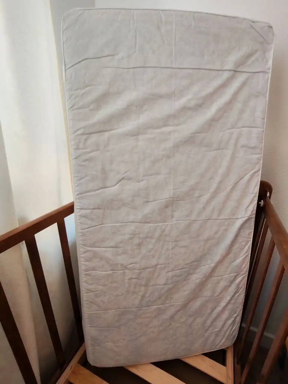 Матрас и детская кроватка 120*60