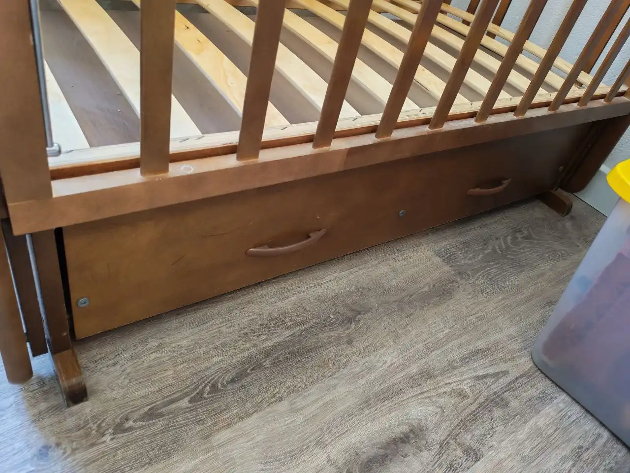 Матрас и детская кроватка 120*60