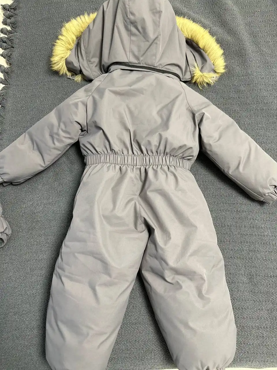 Продам зимний комбинезон для ребенка - Одежда (Товары для детей) в Люберцы