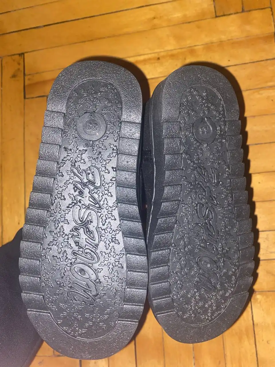 Детские угги 33 размер - Детская обувь (Одежда) в Некрасовка