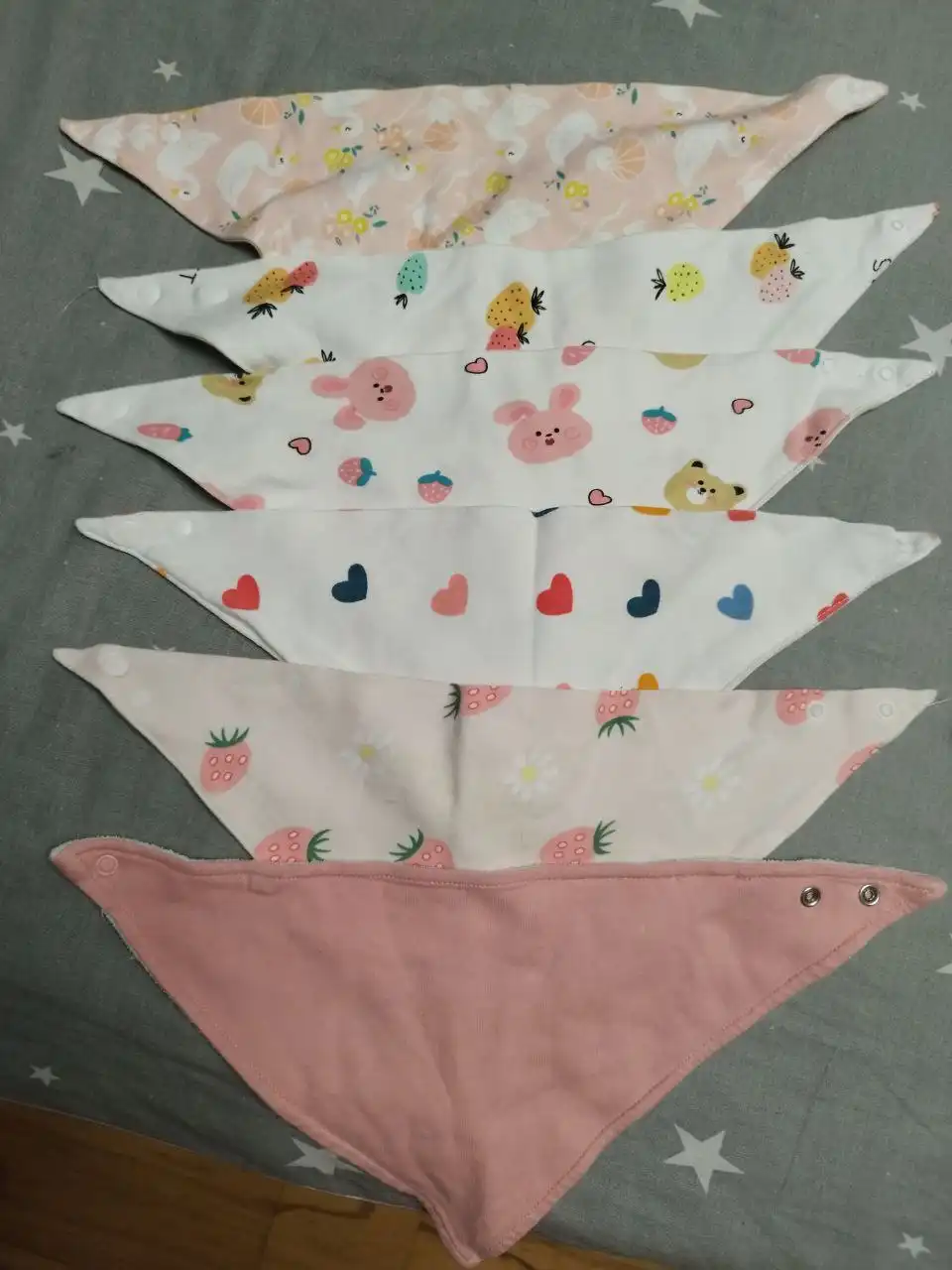 Слюнявчики новые и б/у - Слюнявчики (Товары для детей) в Люберцы