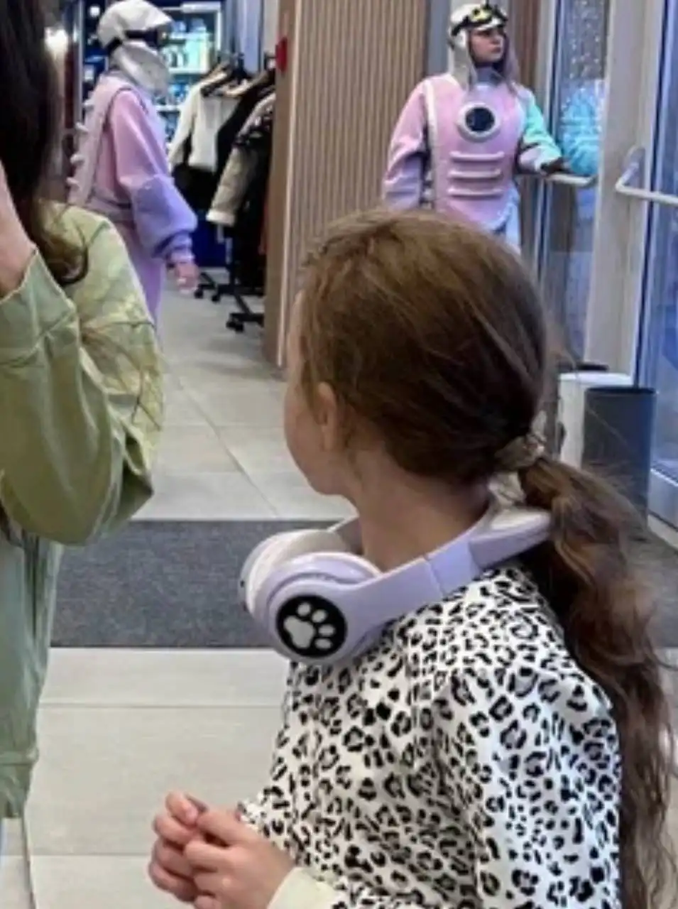 Беспроводные наушники со светящимися ушками - Наушники (Электроника) в Люберцы