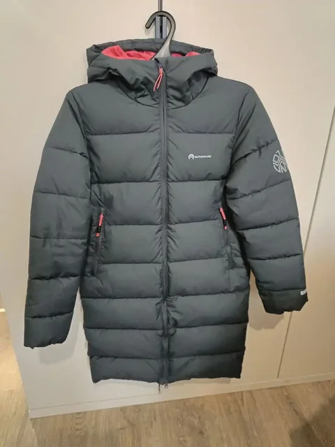 Зимний пуховик для девочки 152 см - Костюмы в Люберцы