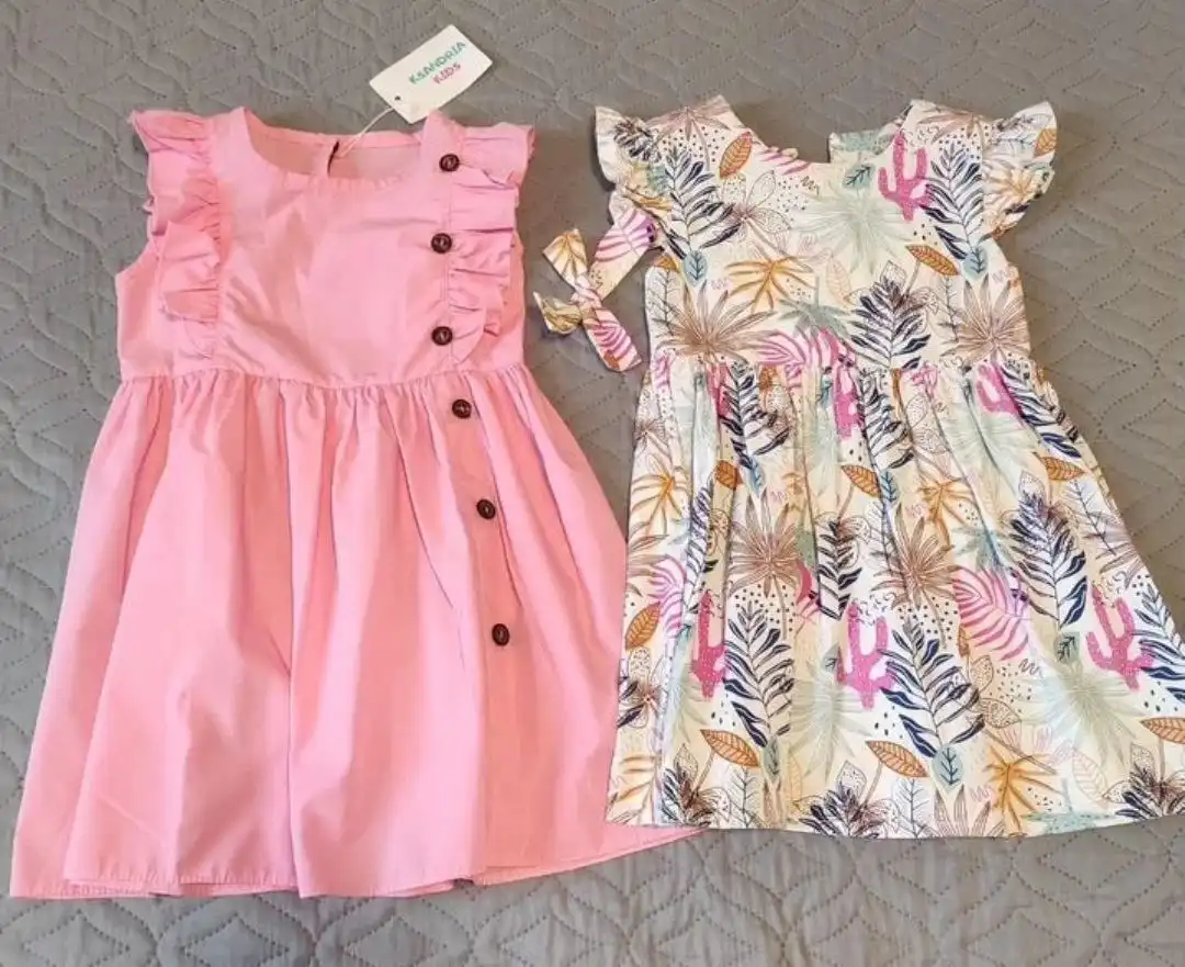 Продажа двух платьев 104 размера - Платья (Одежда) в Люберцы