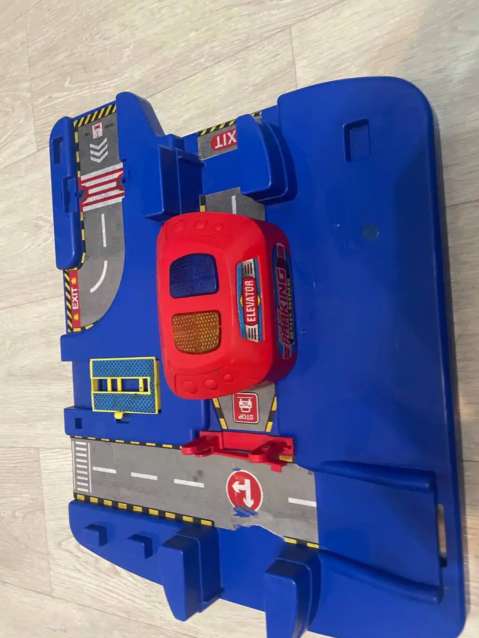 Парковка за тортик в отличном состоянии - Прочее (Барахолка) в Некрасовка