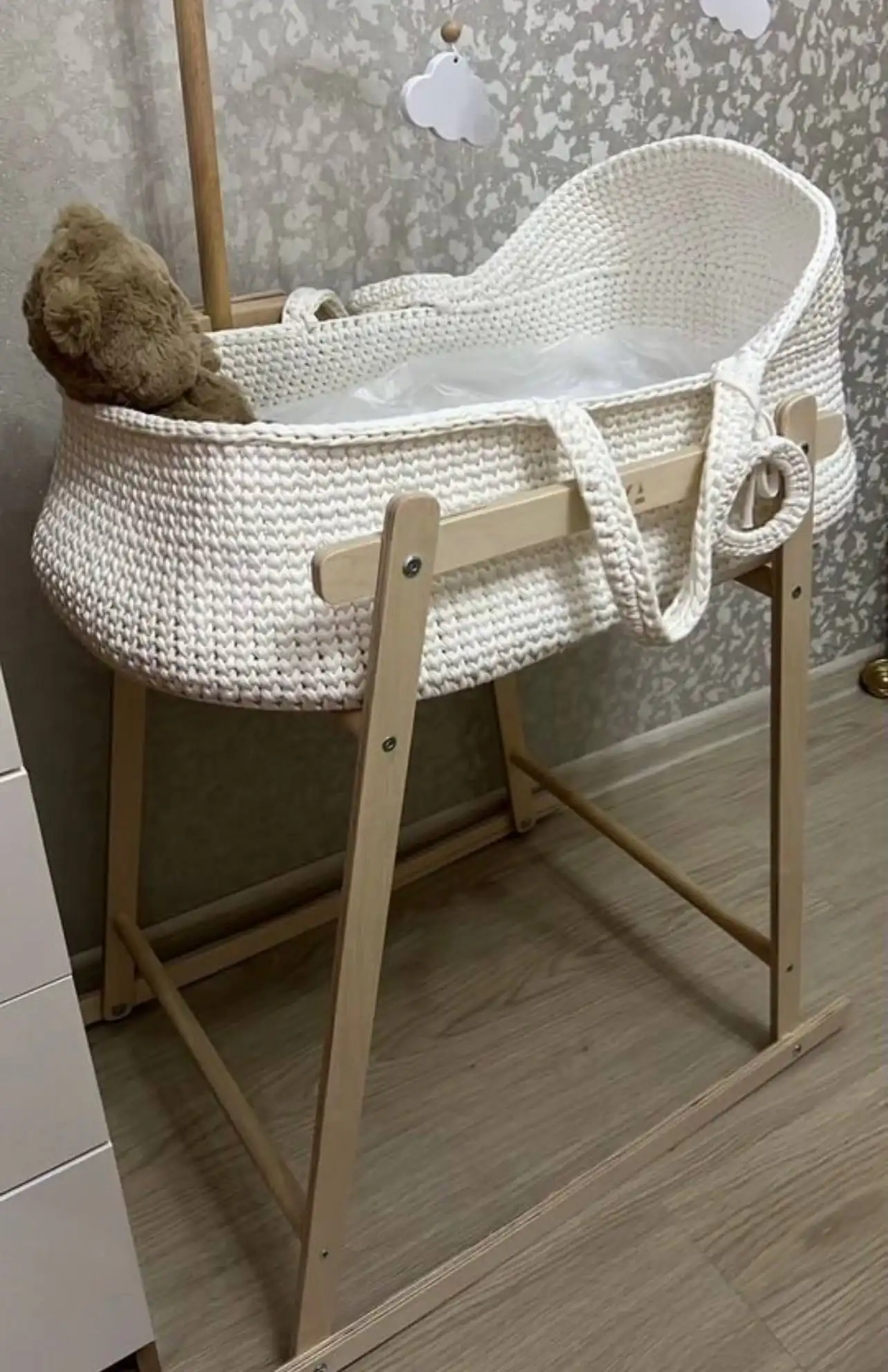 Вязанная люлька с подставкой - Детская мебель (Товары для детей) в Некрасовка