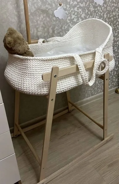 Вязанная люлька с подставкой - Постельные принадлежности в Некрасовка