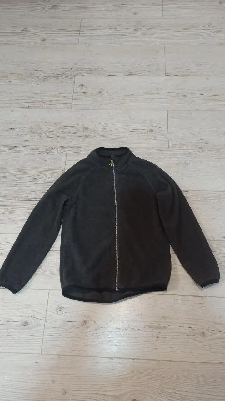 Детская ветровка и флисовая кофта на рост 146 см - Детская одежда (Одежда) в Некрасовка