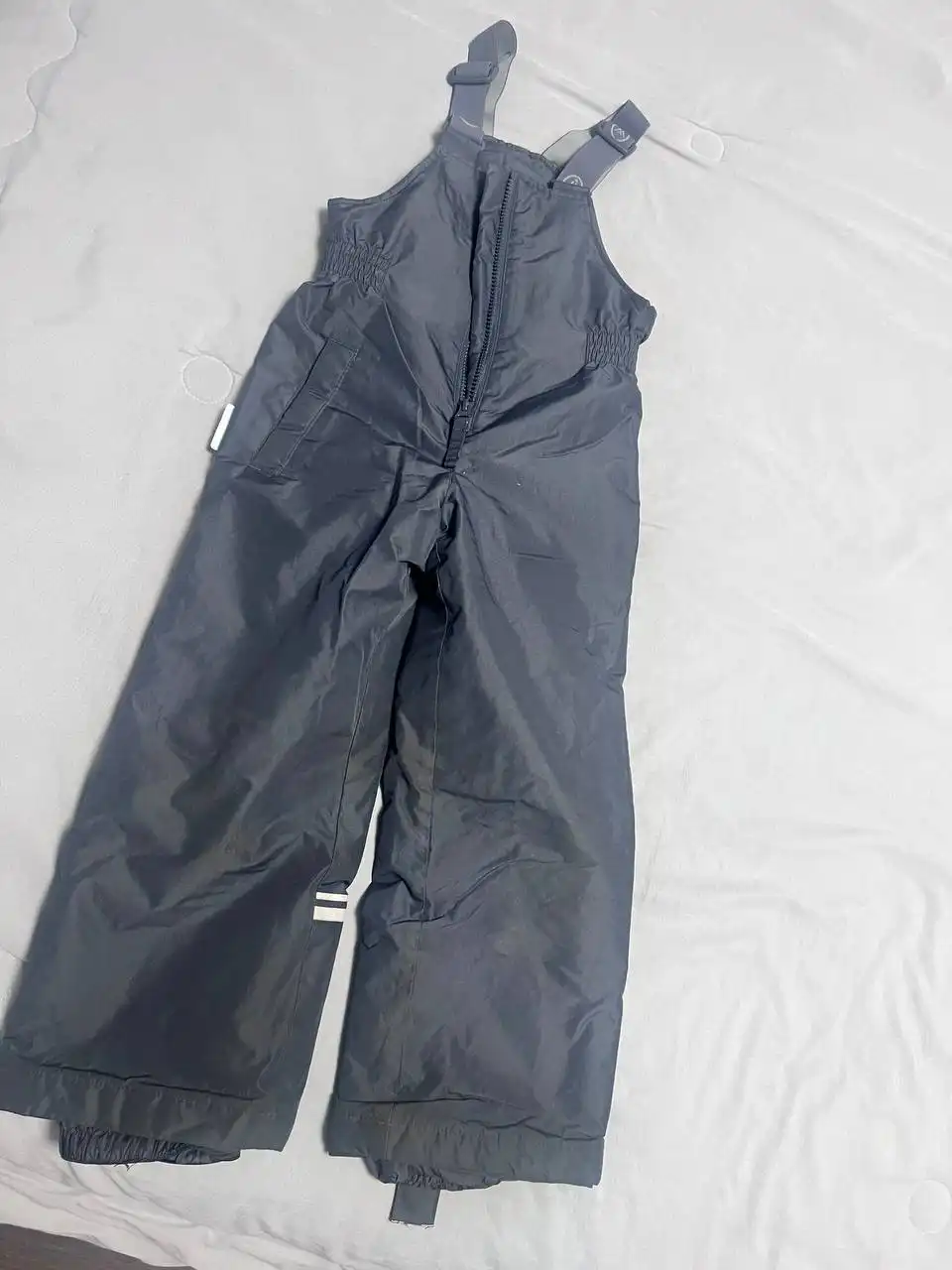 Зимний пуховик и полукомбинезон на девочку 4 года - Детская одежда (Одежда) в Некрасовка