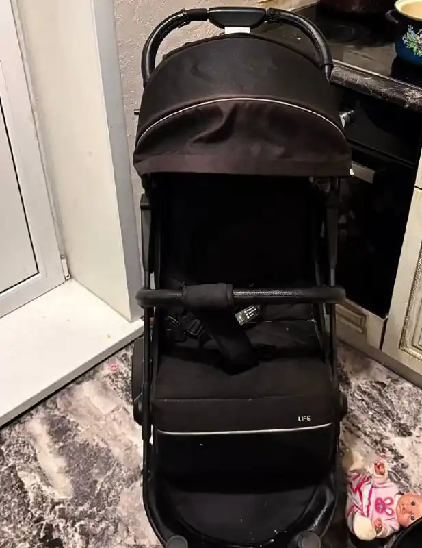 Коляска, велосипед и детские ботинки - Товары для детей в Люберцы