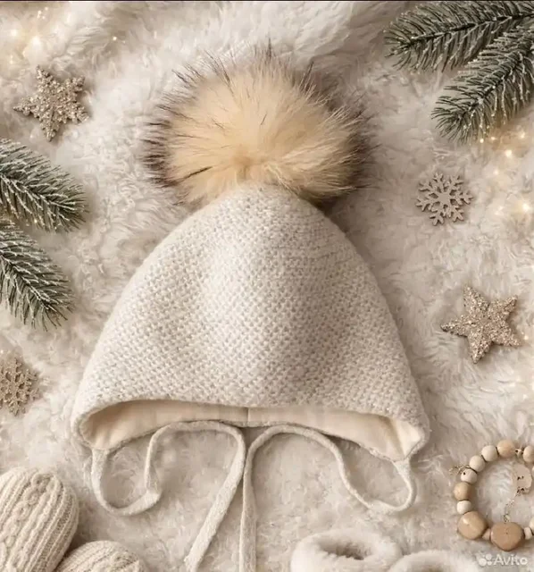 Зимняя шапка для девочки с меховым помпоном - Детские книги в Люберцы