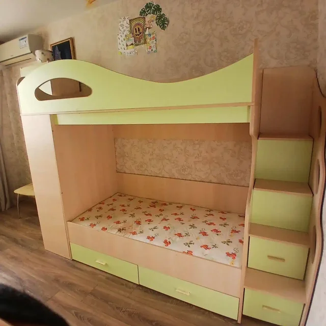 Детские кровати и книжный шкаф бесплатно - Транспорт для детей в Люберцы