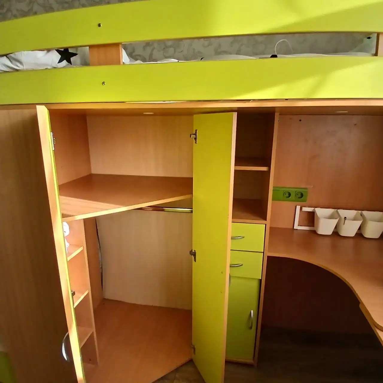 Детские кровати и книжный шкаф бесплатно - Детская мебель (Товары для детей) в Люберцы