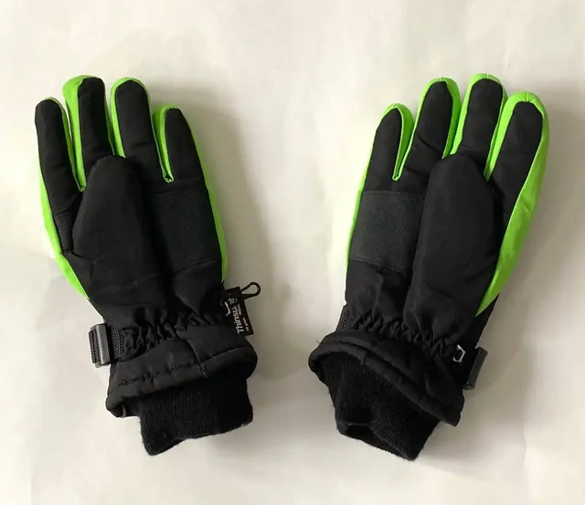 Стильные теплые перчатки Yigga с технологией 3M Thinsulate для ребенка 7-9 лет - Детская одежда в Москва