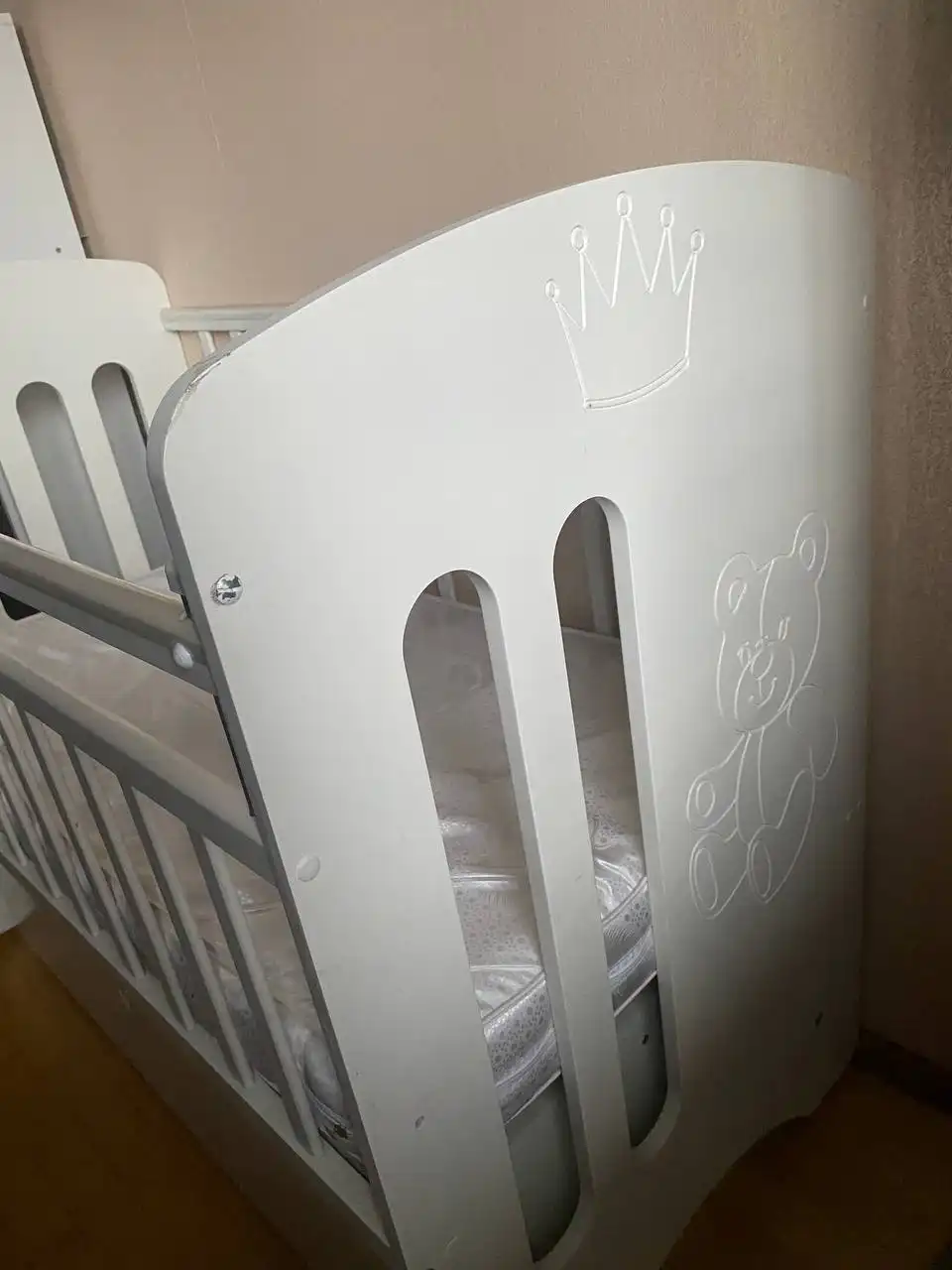 Детская кроватка с маятником, ящиком и комплектом - Детская мебель (Товары для детей) в Люберцы