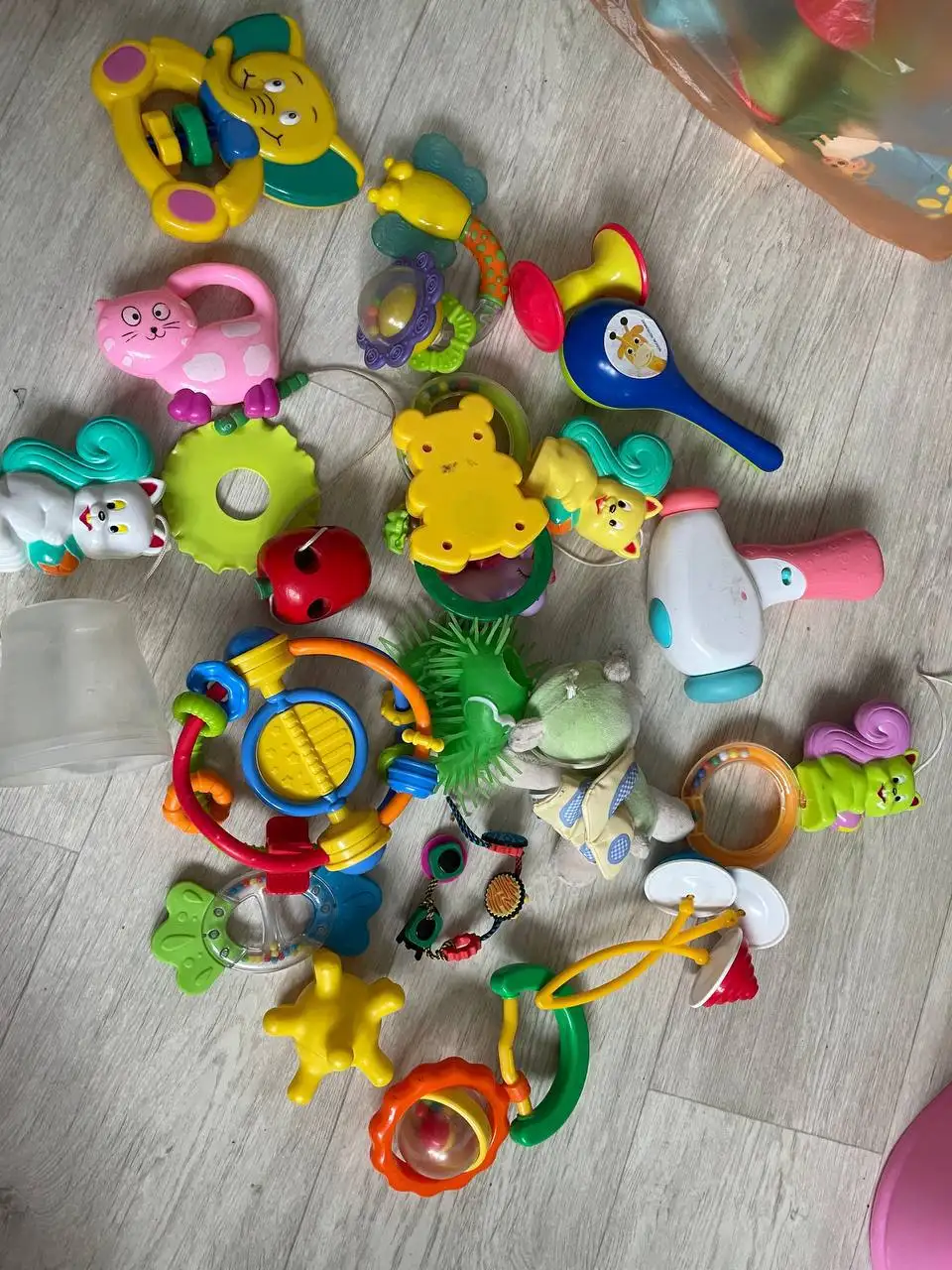 Пакет детских игрушек: погремушки, пирамидки, музыкальные игрушки - Товары для детей в Некрасовка