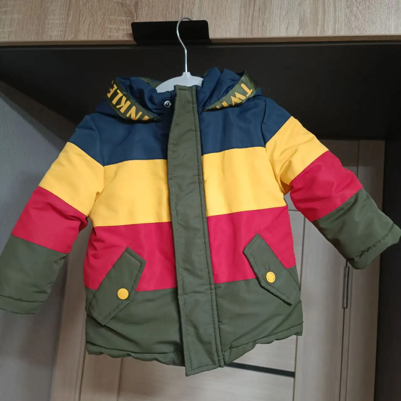 Детская утепленная куртка с капюшоном размер 80 - Барахолка в Люберцы