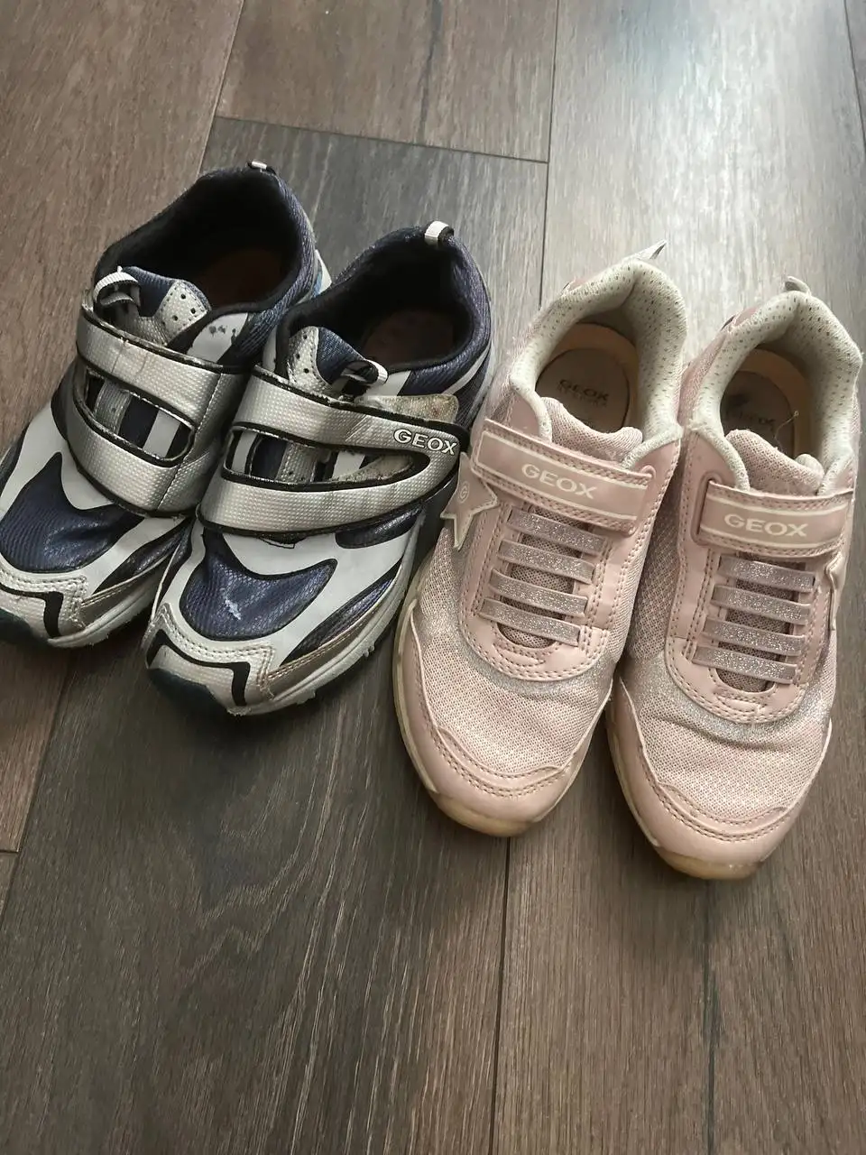 Оригинальные кроссовки Geox размер 35 со светящейся подошвой - Обувь (Одежда) в Люберцы