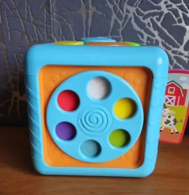 Продам интерактивный музыкальный развивающий кубик - Одежда и аксессуары для детей в Люберцы