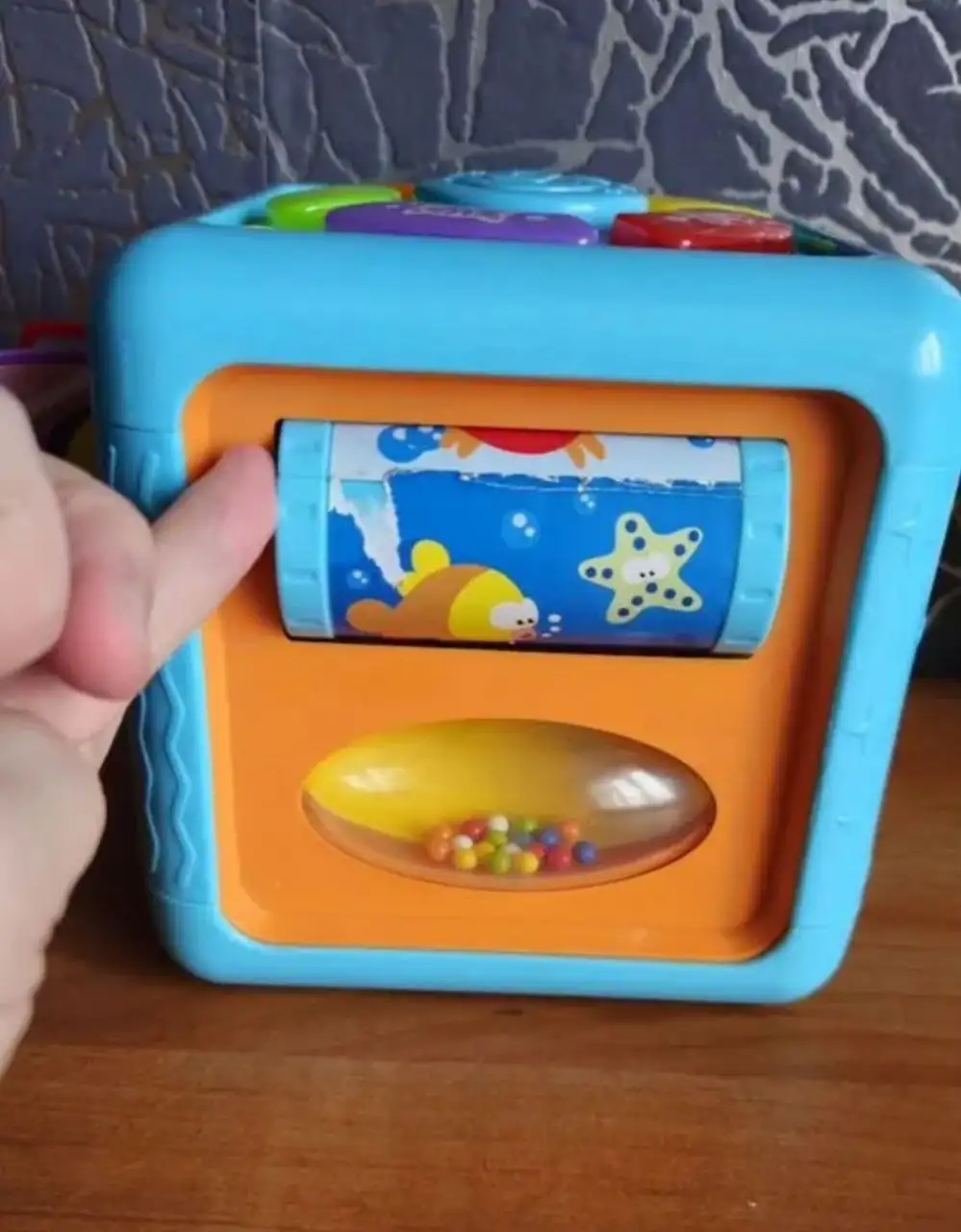 Продам интерактивный музыкальный развивающий кубик - Развивающие игрушки (Товары для детей) в Люберцы