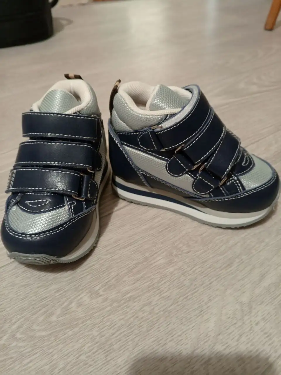 Новые кроссовки 22 размер - Барахолка в Некрасовка