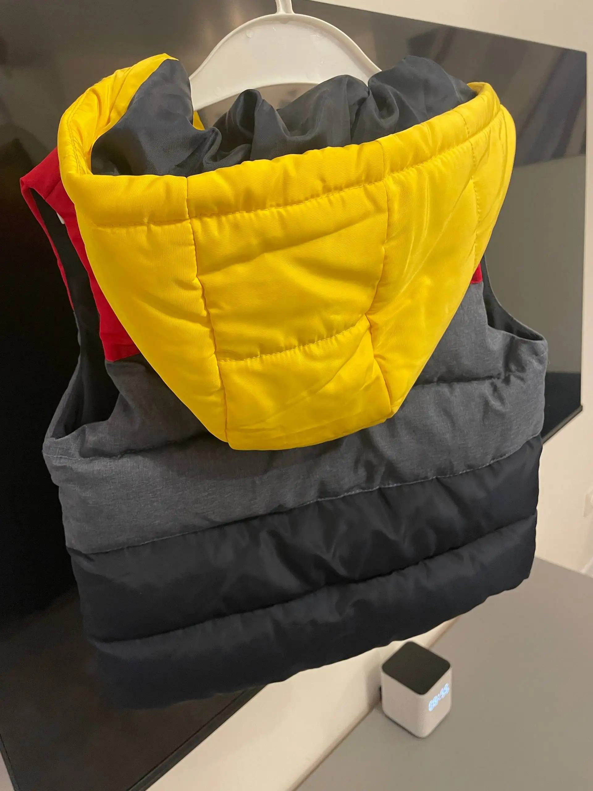 Детская жилетка в отличном состоянии - Детская одежда (Одежда) в Люберцы