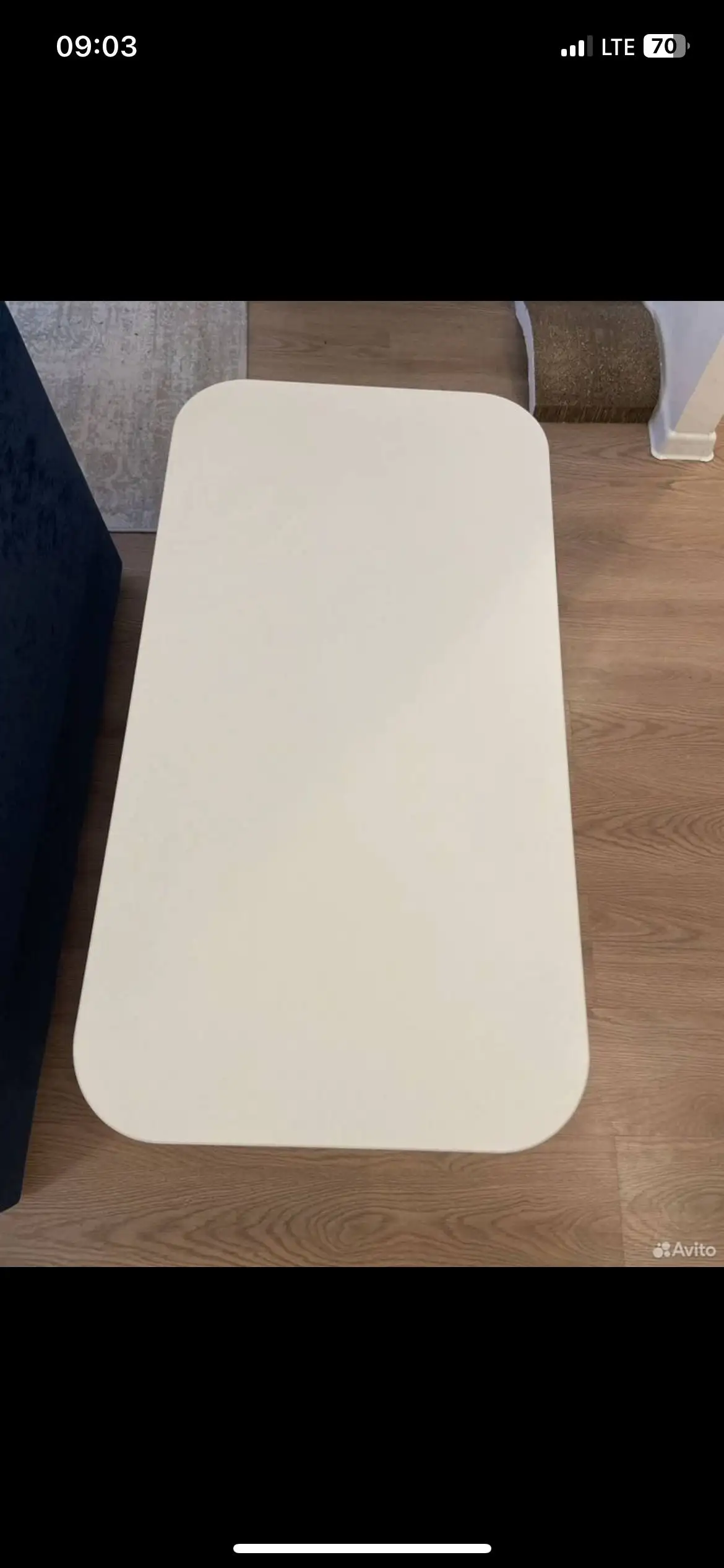 Детский столик с небольшим дефектом - Барахолка в Люберцы