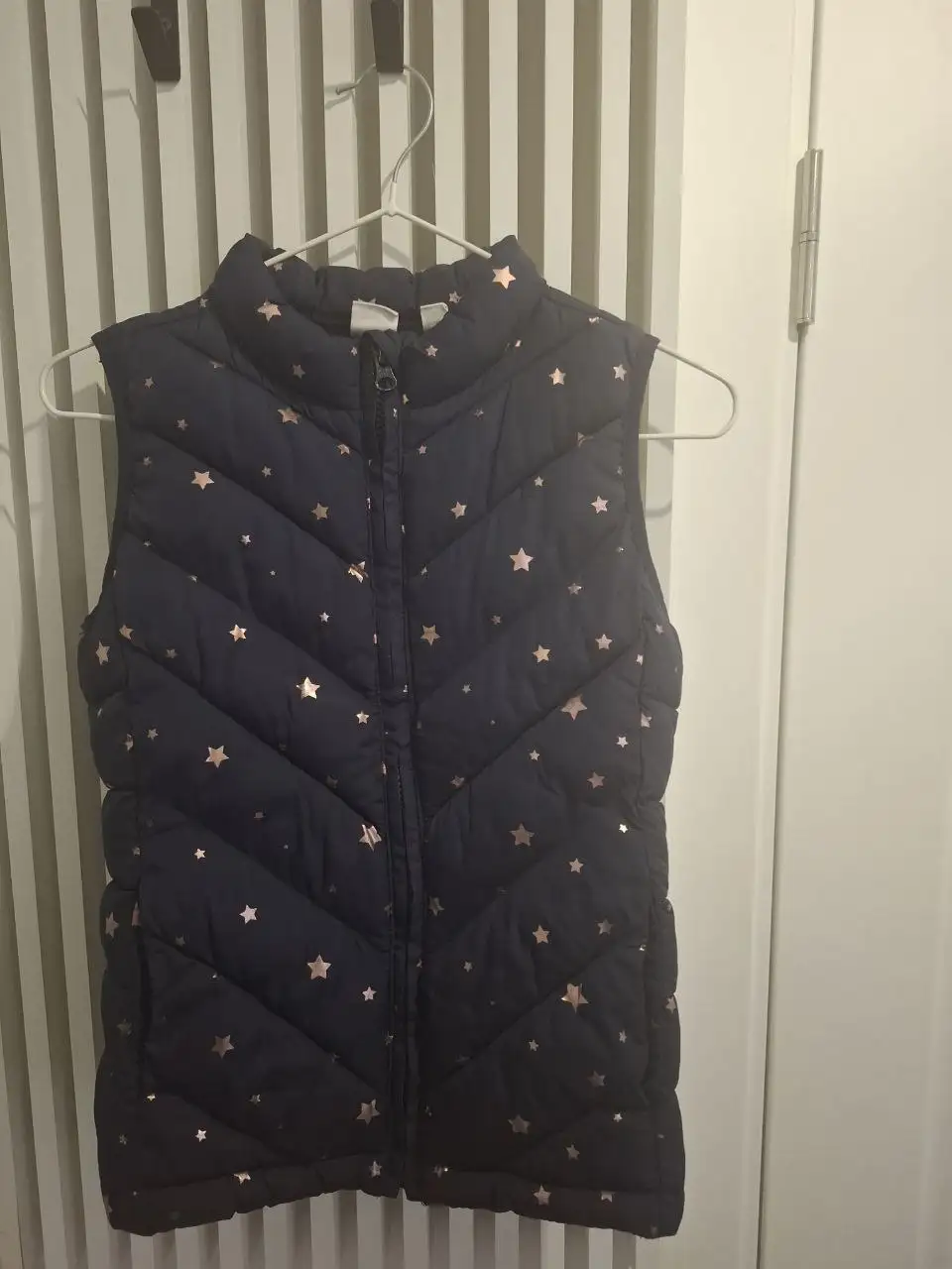 Продам оригинальную жилетку GAP для девочки - Детская одежда (Одежда) в Люберцы