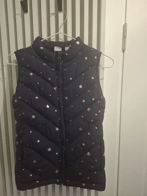 Продам оригинальную жилетку GAP для девочки - Мужская одежда в Люберцы