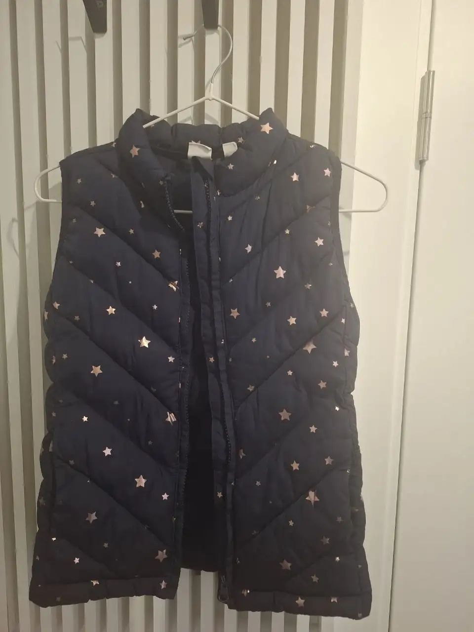 Продам оригинальную жилетку GAP для девочки - Детская одежда (Одежда) в Люберцы