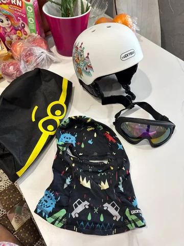 Шлем, очки и балаклава для активного отдыха - Картины и панно в Люберцы