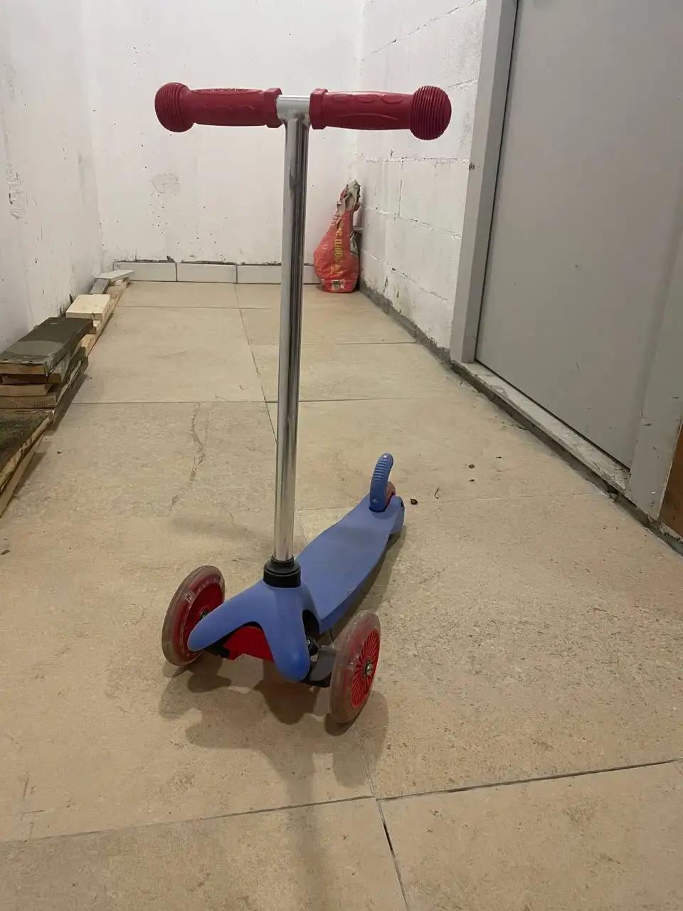Продам два детских самоката - Самокаты (Товары для детей) в Люберцы