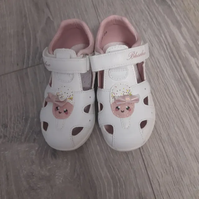 Новые сандалии для девочки - частное объявление в Некрасовка