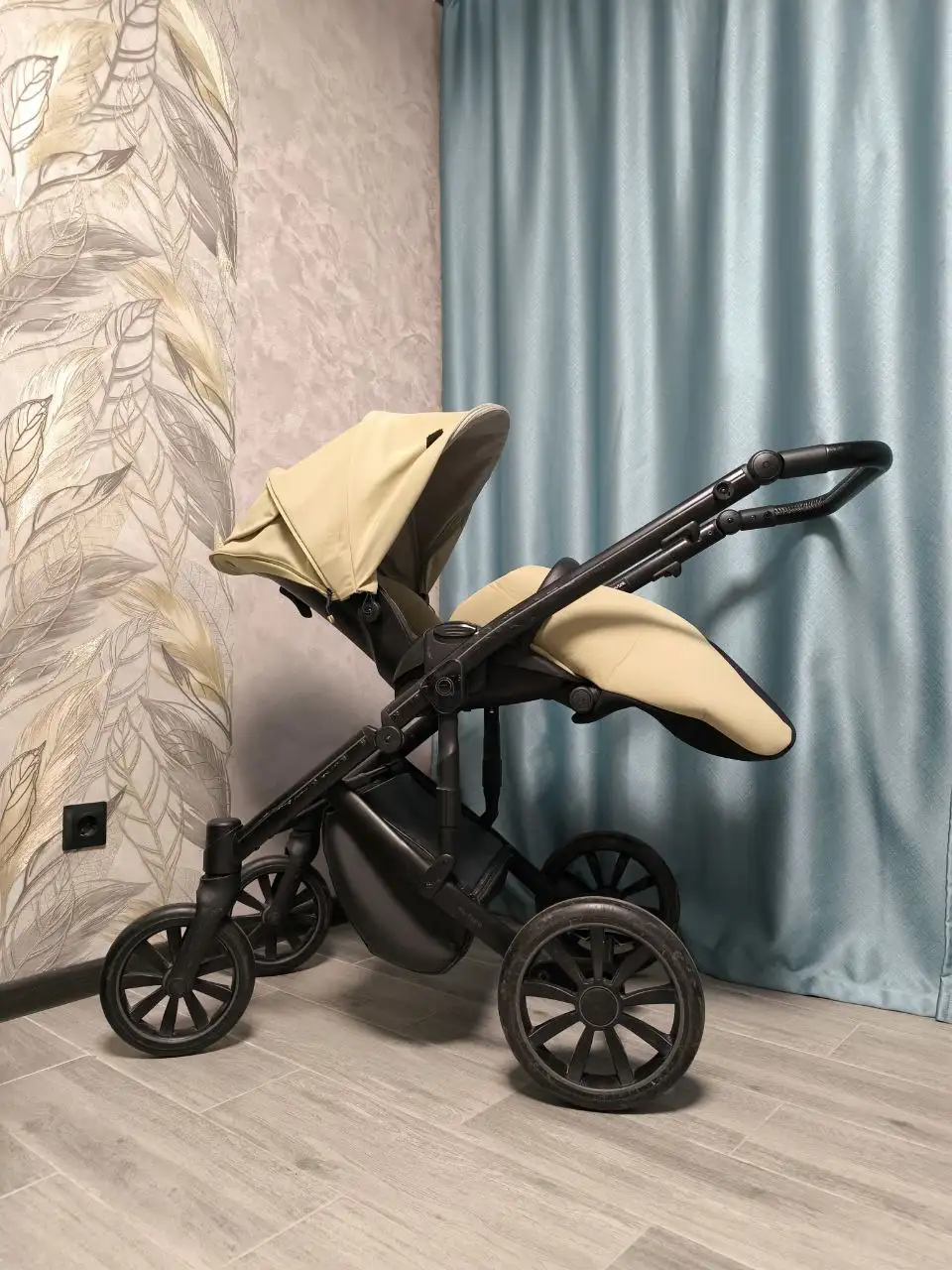 Продается коляска Anex m-type 3 в 1 - Детские коляски (Товары для детей) в Люберцы