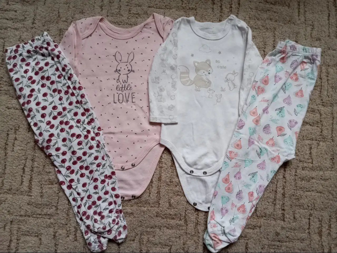 Детская одежда: боди и ползунки 80-86 размер - Одежда для детей (Товары для детей) в Люберцы